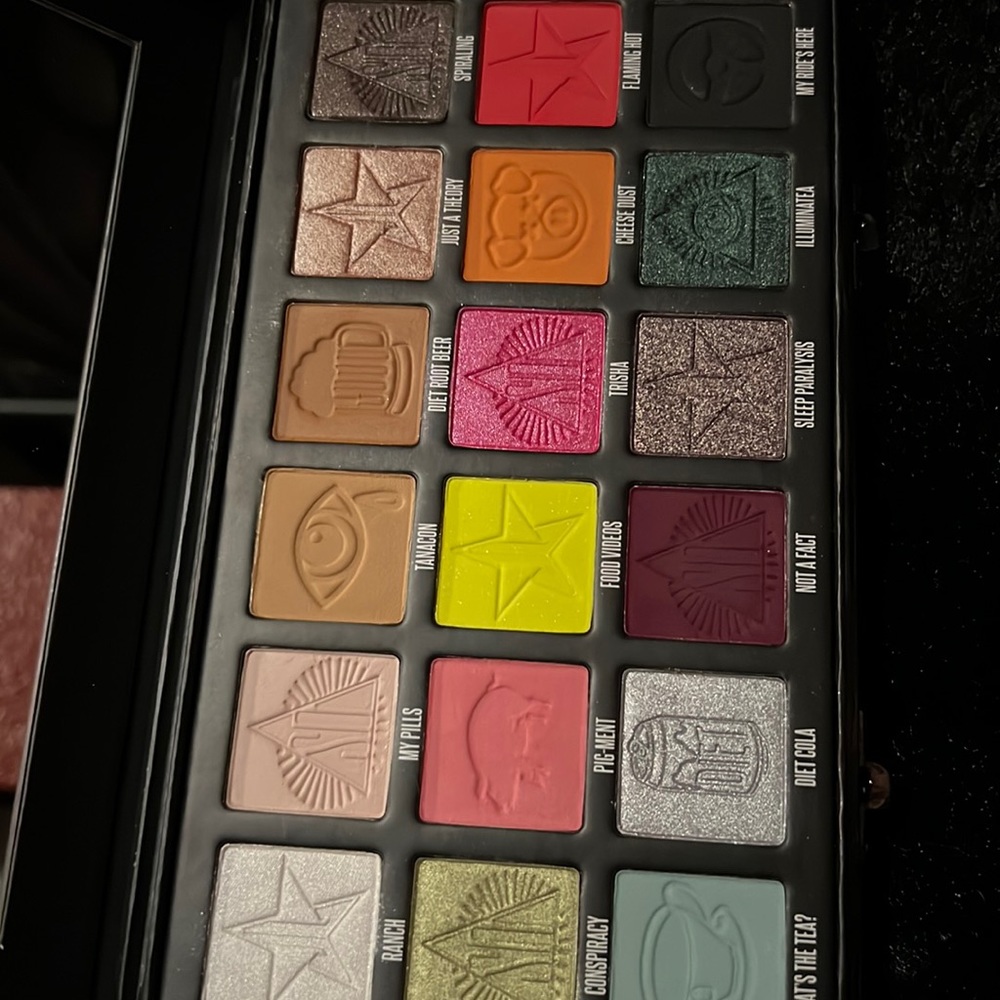 Jeffree Star X Shane Dawson conspiracy palette